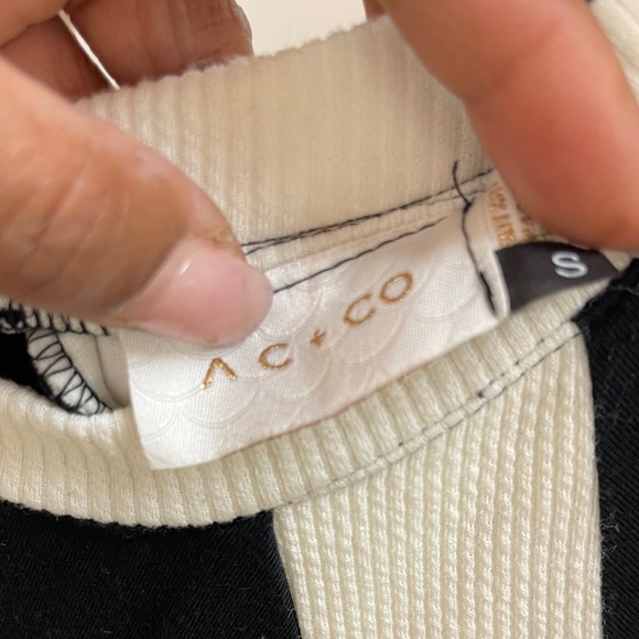 Elegant Black and White Dress - Picture 2 of 8